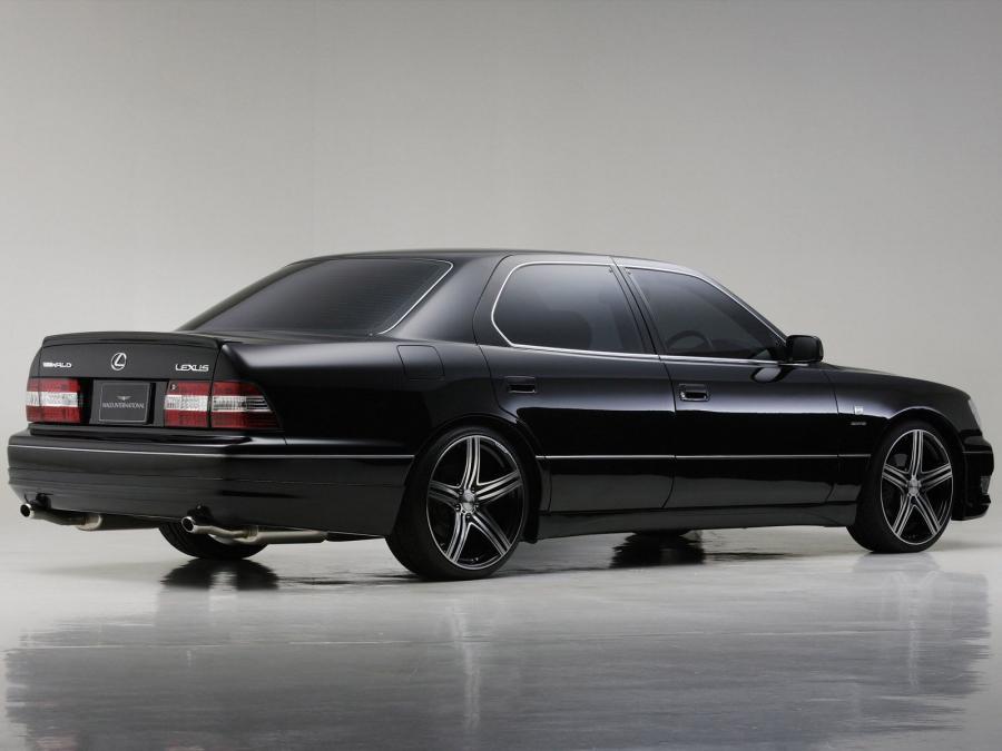  Lexus LS400 by Wald 1997 года  (фото 4 из 13)